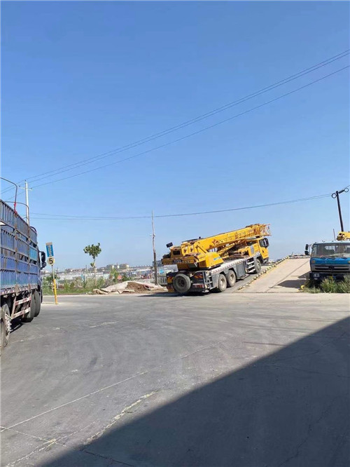 确山县25吨吊车的租赁价格大概是多少？