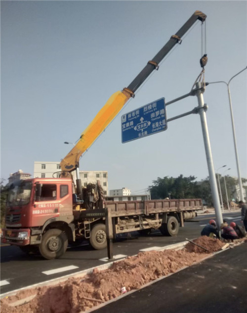 确山县设备吊装租赁吊车要用多大吊车